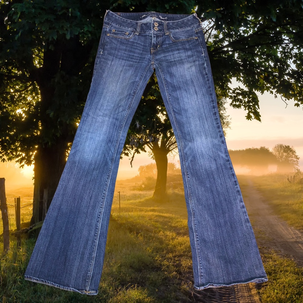 American Eagle High-Waisted Bell-Bottoms!